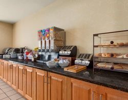 Country Inn & Suites by Radisson, Harrisburg at Un Genel