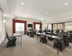 Country Inn & Suites by Radisson, Kansas City at V Genel