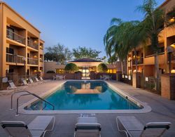 Courtyard Fort Myers Cape Coral Havuz