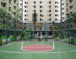 Cozy 2Br Apartment At Gateway Ahmad Yani Cicadas Genel