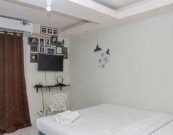 Cozy and Comfy Studio at Amethyst Apartment Dış Mekan