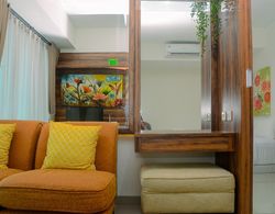Cozy and Simple Living 1BR Grand Kamala Lagoon Apartment Oda Düzeni