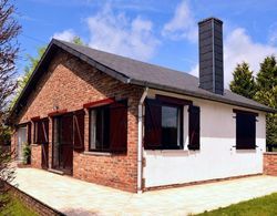 Cozy Bungalow With Large Enclosed Garden in the Western Ardennes Dış Mekan