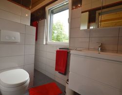 Cozy Chalet in Ardennes near Ourthe River & City of Durbuy Banyo Tipleri