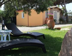 Cozy Cottage in Calasetta Sardinia With Garden İç Mekan