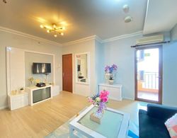 Cozy Furnished 3Br At Grand Setiabudi Apartment İç Mekan