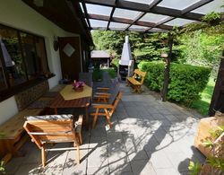 Cozy Holiday Home in Knežice With Large Garden Oda Düzeni