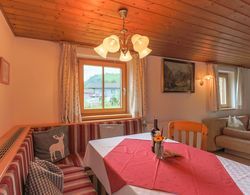 Cozy Holiday Home in Piesendorf near Ski Area Yerinde Yemek