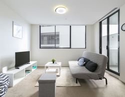Cozy Home in Parramatta CBD Oda Düzeni