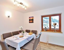 Cozy Apartment in Salzburg With Mountain View Yerinde Yemek