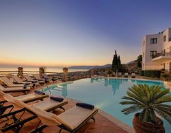 Creta Blue Boutique Hotel & Suites Havuz