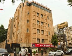 Hotel Crown Ahmedabad Yerinde Yemek