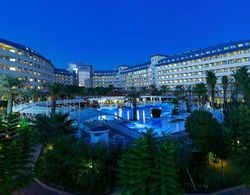 Crystal Admiral Resort Suites Spa Havuz