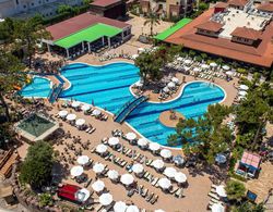 Crystal Aura Beach Resort Spa Havuz