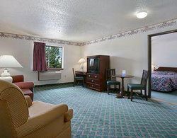 Crystal Inn Hotel and Suites Genel
