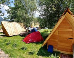 Cvet gora - Camping, Glamping and Accomodations Dış Mekan