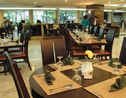 Hotel Danau Toba International Yerinde Yemek