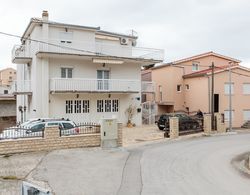 Apartments Villa Dane Dış Mekan