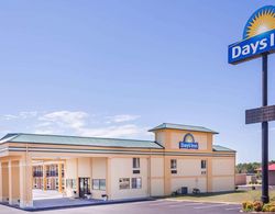 Days Inn by Wyndham Byron Genel