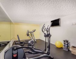 Days Inn by Wyndham Dover Downtown Fitness