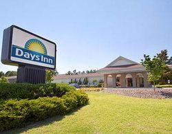 Days Inn & Conf Center by Wyndham Southern Pines Pinehurst Genel