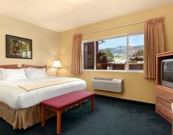 Days Inn & Conference Centre by Wyndham Penticton Genel