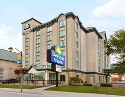Days Inn Suites by Wyndham By the Falls Genel