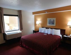 Days Inn & Suites by Wyndham Cedar Rapids Genel