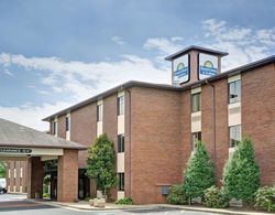 Days Inn & Suites by Wyndham Hickory Genel