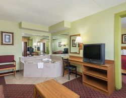 Days Inn & Suites by Wyndham Springfield on I-44 Genel