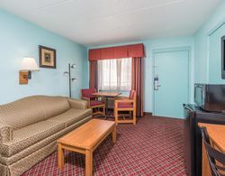 Days Inn & Suites by Wyndham Springfield on I-44 Genel