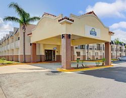 Days Inn & Suites by Wyndham Tampa near Ybor City Genel