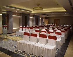 Hotel Deep Clarks Inn Lucknow Genel