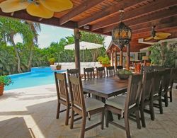 Villa del Caribe by Casa de Campo Resort & Villas Yerinde Yemek