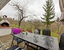 Delightful Holiday Home in Havidić Selo with Garden Oda Düzeni