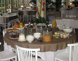 Hôtel des Pins Kahvaltı