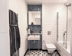 Design Brand new 3 Bedroom Apartment in Shoreditch Banyo Tipleri