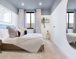 Design Brand new 3 Bedroom Apartment in Shoreditch Oda Manzaraları