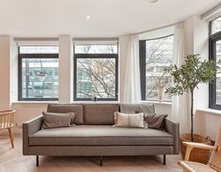 Designer 2 Bedroom Apartment in Holborn Oda Düzeni