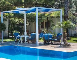 Villa Dimitris Apartments & Bungalows Dış Mekan