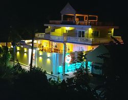 Dive Batanes Lodge and Restaurant Dış Mekan