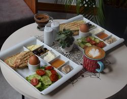 Djumba Hotel & Cafe Kahvaltı