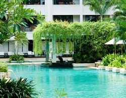 DoubleTree by Hilton Phuket Banthai Resort Havuz