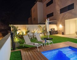 Dov Garden apartment with private pool Öne Çıkan Resim