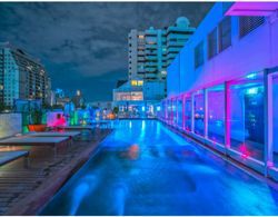 Dream Hotel Bangkok Havuz