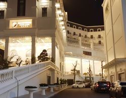 Duc Huy Grand Hotel & Spa Dış Mekan