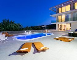 Villa Dupcic - Five-bedroom Villa With Private Pool and Sea View ID Direct Booker 961 Oda