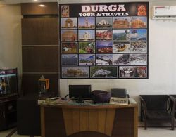 Hotel Durga Deluxe Misafir Tesisleri ve Hizmetleri