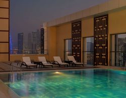 Dusit Doha Hotel Havuz