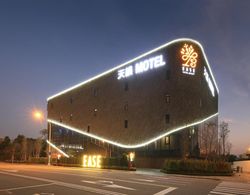 Ease Motel Taichung Dış Mekan